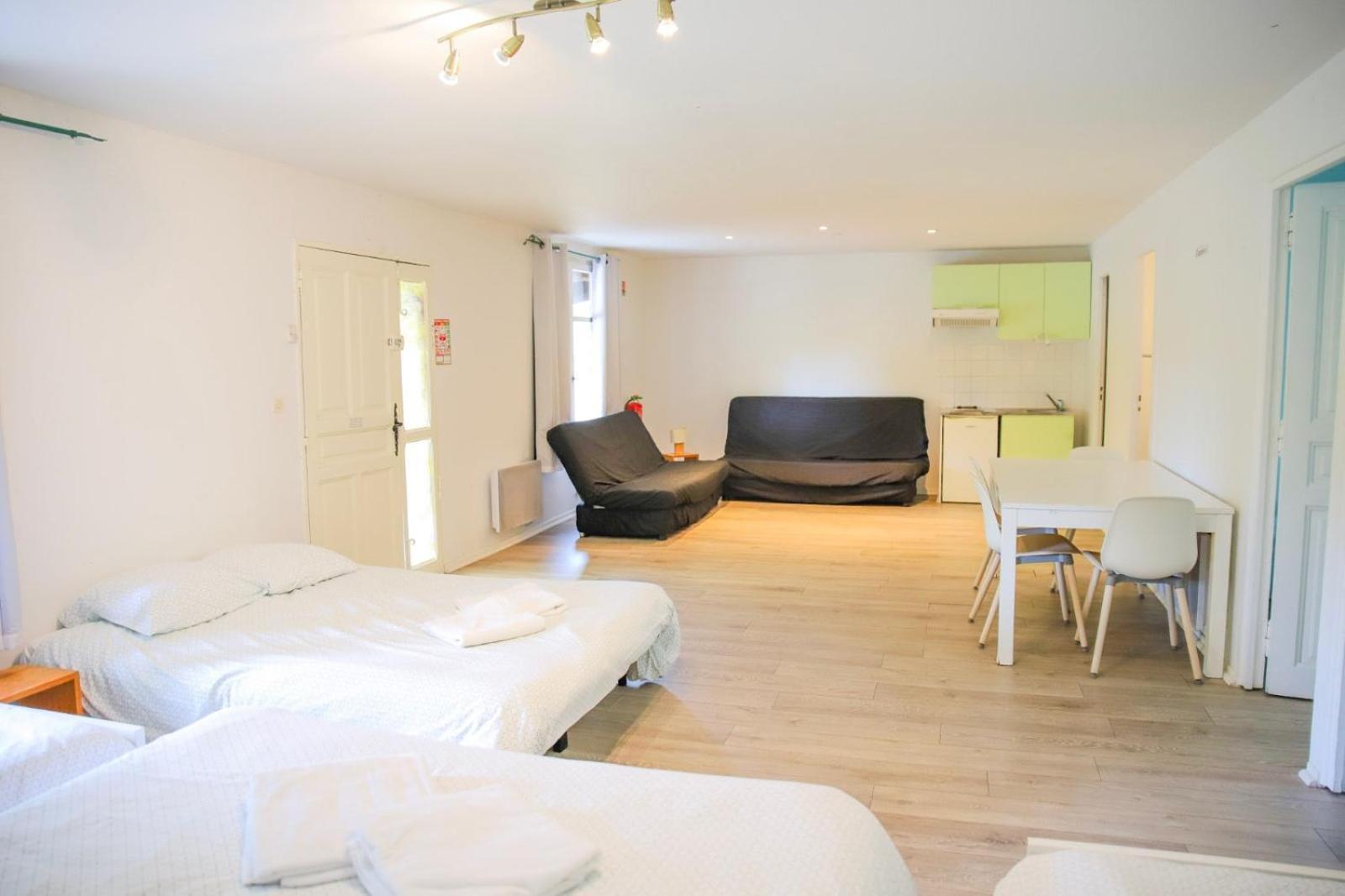 Les Cabanes Parisiennes - Chalets 1H30 From Paris - 62P Sainte-Genevieve-des-Bois Luaran gambar