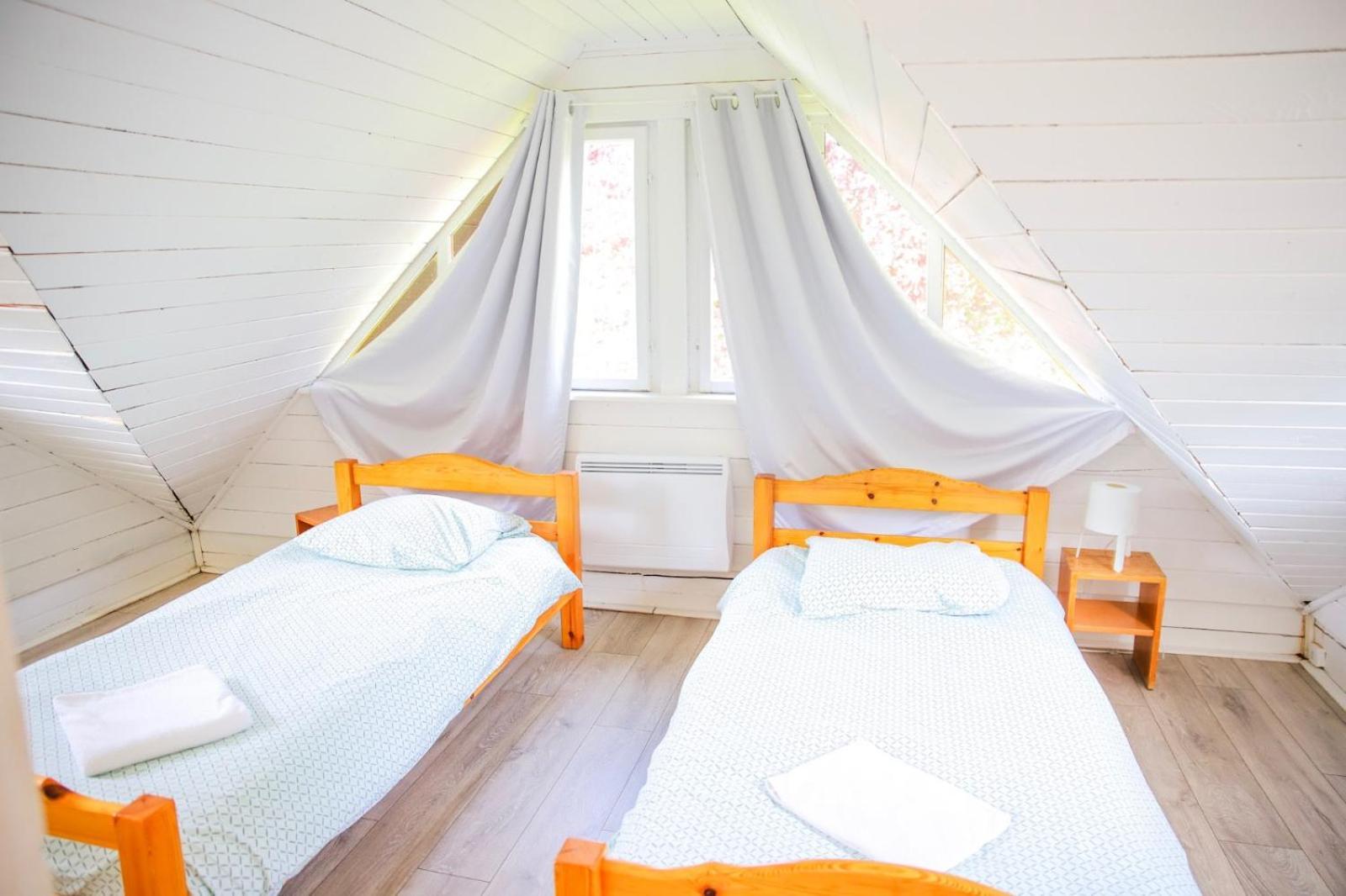 Les Cabanes Parisiennes - Chalets 1H30 From Paris - 62P Sainte-Genevieve-des-Bois Luaran gambar