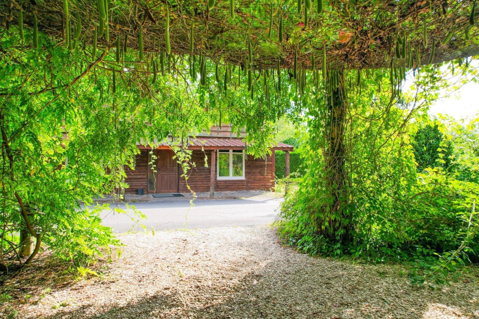 Les Cabanes Parisiennes - Chalets 1H30 From Paris - 62P Sainte-Genevieve-des-Bois Luaran gambar