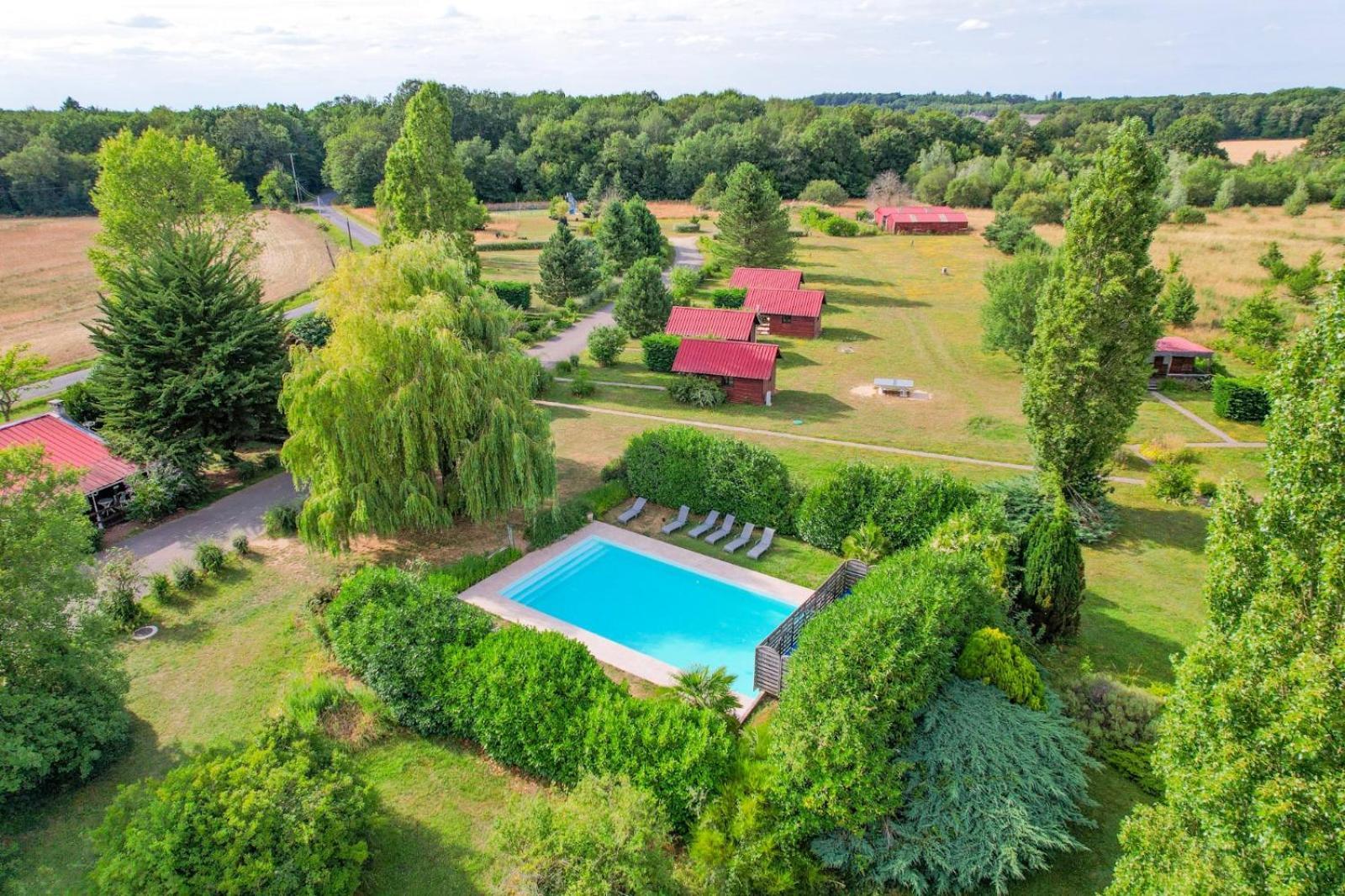Les Cabanes Parisiennes - Chalets 1H30 From Paris - 62P Sainte-Genevieve-des-Bois Luaran gambar